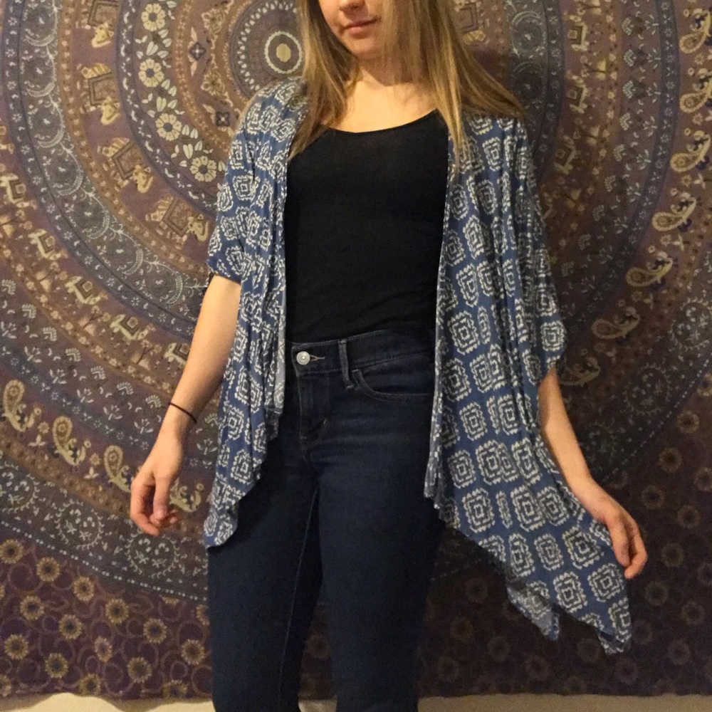 Forever 21 Chiffon/Silk Flowing Cardigan